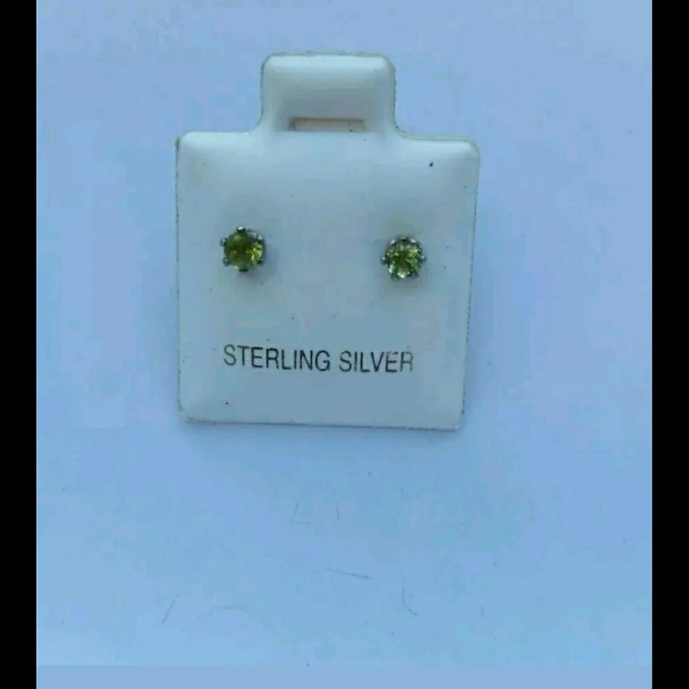 Sterling Silver Peridot Studs